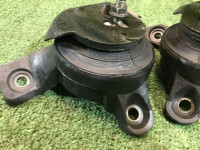 ยางแท่นเครื่อง пара SUBARU LEGACY OEM 41022AE100 41022AE110 BEE 2002 EZ30