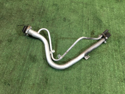 Tubo de enchimento do depósito SUBARU LEGACY OEM 42066AE100 BEE 2002 silver 01G