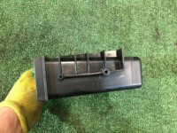 オーディオ下小物入れ SUBARU LANCASTER OEM 66511FA070 BH9 1998 beige 8L5