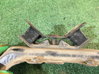 คานรองเกียร์ SUBARU LEGACY OEM 41011AE000 41022AC150 BE5 2000 EJ206