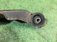 差速器支座 SUBARU LEGACY OEM 41310AE001 41310AE002 41310AE002 BE5 2000 EJ206