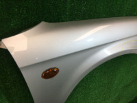 บังโคลนหน้าขวา дефект SUBARU LEGACY OEM 57120AE001 BE5 2000 Silver 792