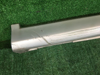 Faldón derecho SUBARU LEGACY OEM 96051AE000SJ BE5 2000 Silver 792