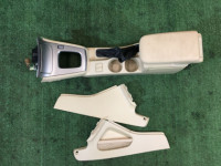 手套箱与扶手 высокий SUBARU FORESTER OEM 66150SA100EU 92113FE100EU 92114SA030EU 92136FE000EU SG5 2006 51E