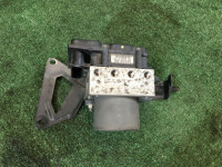 กล่อง ABS 27594SA071 SUBARU FORESTER