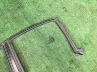 Junta de puerta izquierda SUBARU FORESTER OEM 63521SA010 SG5 2006 51E