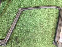 右ドアウェザーストリップ SUBARU FORESTER OEM 63521SA000 SG5 2006 51E