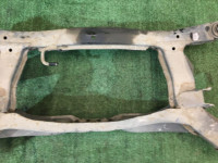 Travesaño trasero SUBARU LEGACY OEM 20152AE000 20152AE001 BH9 2000 EJ254