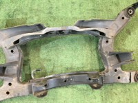 Travesaño trasero SUBARU LEGACY OEM 20152AE000 20152AE001 BH9 2000 EJ254