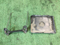 ขายึดแบตเตอรี่ 82182AA040 82122AA011 82161AA040 SUBARU LEGACY