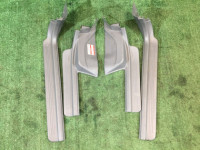 Frisos das embaladeiras 94060AE000OA, 94060AE010OA, 94061AE000OA, 94061AE010OA SUBARU LEGACY