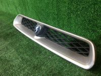Решетка радиатора SUBARU LEGACY OEM 91121AE210SJ BH9 2000 silver 792