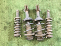 โช้คอัพ 20310AE100 20310AE110 20330AE290 20365AE000 20380AE270 SUBARU LEGACY