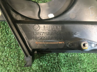 Tampa traseira esquerda da distribuição SUBARU LEGACY OEM 13575AA103 BH5 BE5 2002