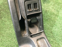 手套箱与扶手 высокий SUBARU LEGACY OEM 92111AE010ML, 92132AE000ML, BH5 BE5 BE9 BHE BH9 2002 silver 01G