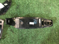 车窗控制模块 SUBARU LEGACY OEM 83071AE080, 83071AE040 BH5 BE5 BE9 BHE BH9 2002
