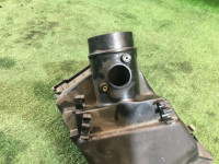 エアクリーナーボックス SUBARU LEGACY OEM 46052FE000, 46051AE000 BH5 BE5 2002