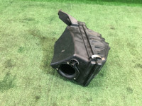 エアクリーナーボックス SUBARU LEGACY OEM 46052FE000, 46051AE000 BH5 BE5 2002
