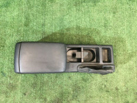 Бардачок подлокотник SUBARU LEGACY OEM 92111AG000JC BLE BPE BP5 BL5 BL9 BP9 2003 black 32J