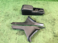 ช่องเก็บของและที่วางแขน 92111AG000JC SUBARU LEGACY