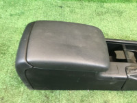 Бардачок подлокотник SUBARU LEGACY OEM 92111AG000JC BLE BPE BP5 BL5 BL9 BP9 2003 black 32J