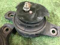 エンジンマウント SUBARU LEGACY OEM 41022AG110, 41022AG120 BL5 BP5 2003 EJ20X