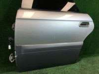 左后门 SUBARU LANCASTER OEM 60400AE430 BHE BH9 2000 silver 9G9
