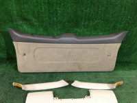 Обшивка пятой двери SUBARU LANCASTER OEM 94320AE011AD, 94310AE020GF, 94310AE030GF, 94310AE000GF BHE BH9 BH5 2000 silver 9G9