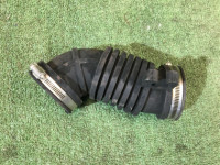 Tubo del filtro de aire SUBARU LANCASTER OEM 14457AA300 BHE 2000 EZ30