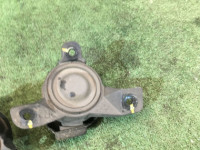 ยางแท่นเครื่อง SUBARU LANCASTER OEM 41022AE110,41022AE100 BHE BEE 2000 EZ30