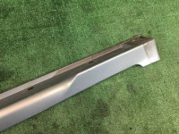 左サイドシル SUBARU LANCASTER OEM 91111AE090LG BHE BH9 2000 silver 9G9