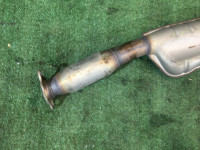 中間マフラー SUBARU LANCASTER OEM 44200AE080 BHE BEE 2000 EZ30