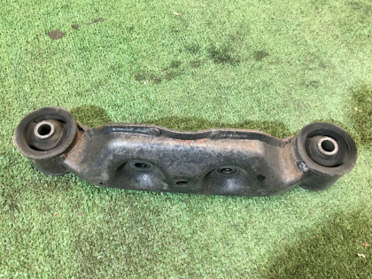 Soporte del diferencial SUBARU LEGACY OEM 41310AE002 BE5 BH5 BH9 BE9 2001 EJ204