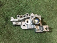 Площадка натяжителя грм SUBARU FORESTER OEM 13156AA061 SG5 2002 EJ205