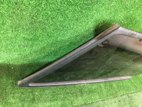右リアクォーターガラス SUBARU LEGACY OEM 65210AE040NB BHE BH9 BH5 2001
