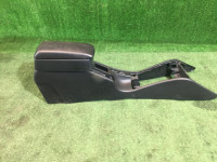 手套箱与扶手 высокий SUBARU LEGACY OEM 92060AC000ML, 92070AC100 BG5 BG9 BD5 BD9 1997 silver 406