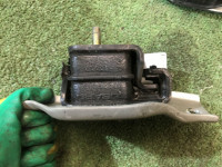ยางแท่นเครื่อง SUBARU LEGACY OEM 41022FA000 BG5 BG9 BD5 BD9 1997 EJ25D AT