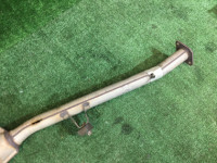 ท่อไอเสียท่อนกลาง SUBARU LEGACY OEM 44200AC080 BG9 BD9 1997 EJ25D AT