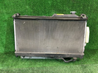 Radiador del motor SUBARU OUTBACK OEM 45119AG000 BP5 BP9 BL5 BL9 2007 EJ253 AT