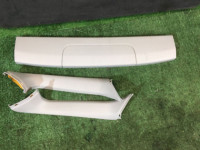 Revestimento da porta da bagageira SUBARU LEGACY OEM 94320AE011NS BH5 BHE BH9 2000 white 51E