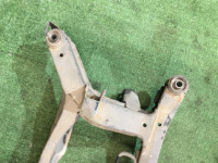 リアメンバー SUBARU LANCASTER OEM 20152AE000 BHE BH9 BH5 BE5 BE9 BEE 1999 EJ254 AT