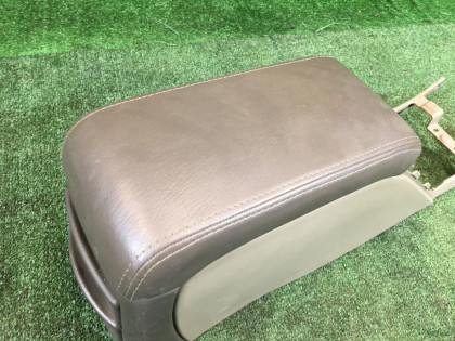 手套箱与扶手 кожа SUBARU LANCASTER OEM 92111AE030AD, 66150AE020DG, 92132AE000DG BHE BH9 BH5 1999 beige 8L5
