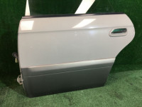 Porta traseira esquerda SUBARU LANCASTER OEM 60400AE270 BHE BH9 1999 beige 8L5