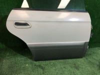 Right rear door SUBARU LANCASTER OEM 60400AE260 BHE BH9 1999 beige 8L5