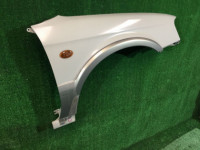 Guarda-lamas dianteiro direito SUBARU LANCASTER OEM 57120AE020 BHE BH9 1999 beige 8L5