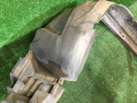 左前轮内衬 SUBARU LANCASTER OEM 59110AE030 BHE BH9 1999 beige 8L5
