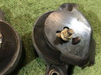 发动机支座 SUBARU LANCASTER OEM 41022AE020, 41022AE030 BH9 BE9 1999 EJ254 AT