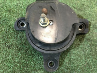 发动机支座 SUBARU OUTBACK OEM 41022AG021, 41022AG031 BPE BLE 2005 EZ30 AT