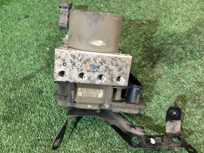 กล่อง ABS SUBARU OUTBACK OEM 27594AG060 BPE BLE 2005 EZ30 AT