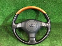 พวงมาลัย momo мультируль дерево 34311AG210JC SUBARU OUTBACK